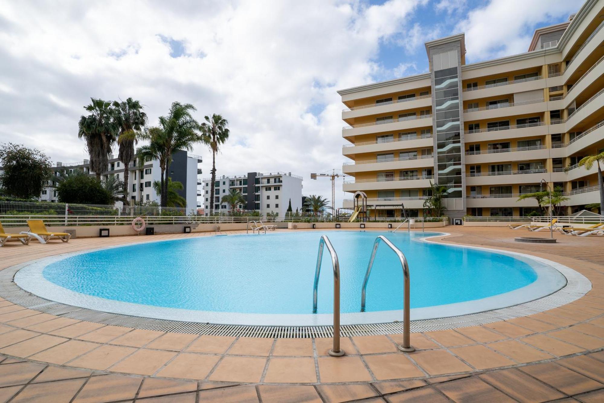 Green Park Ajuda Apartment Funchal  Exteriör bild